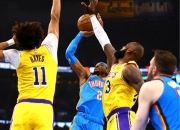 威少三巨头联手，杜兰特得分突破，湖人冲击季后赛！