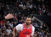 西蒙斯惊艳全场，哈登助攻爆棚，连续三场30+逆转取胜！